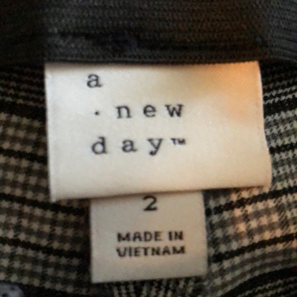 Stretchy Plaid Pants - Picture 4 of 9